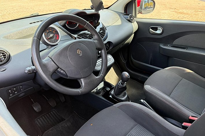 Renault Twingo 1.2 16V Dynamique , AIRCO, CRUISE CONTROLE, ELCTR RAMEN, DEALERONDERHOUDEN, 142.354 NAP