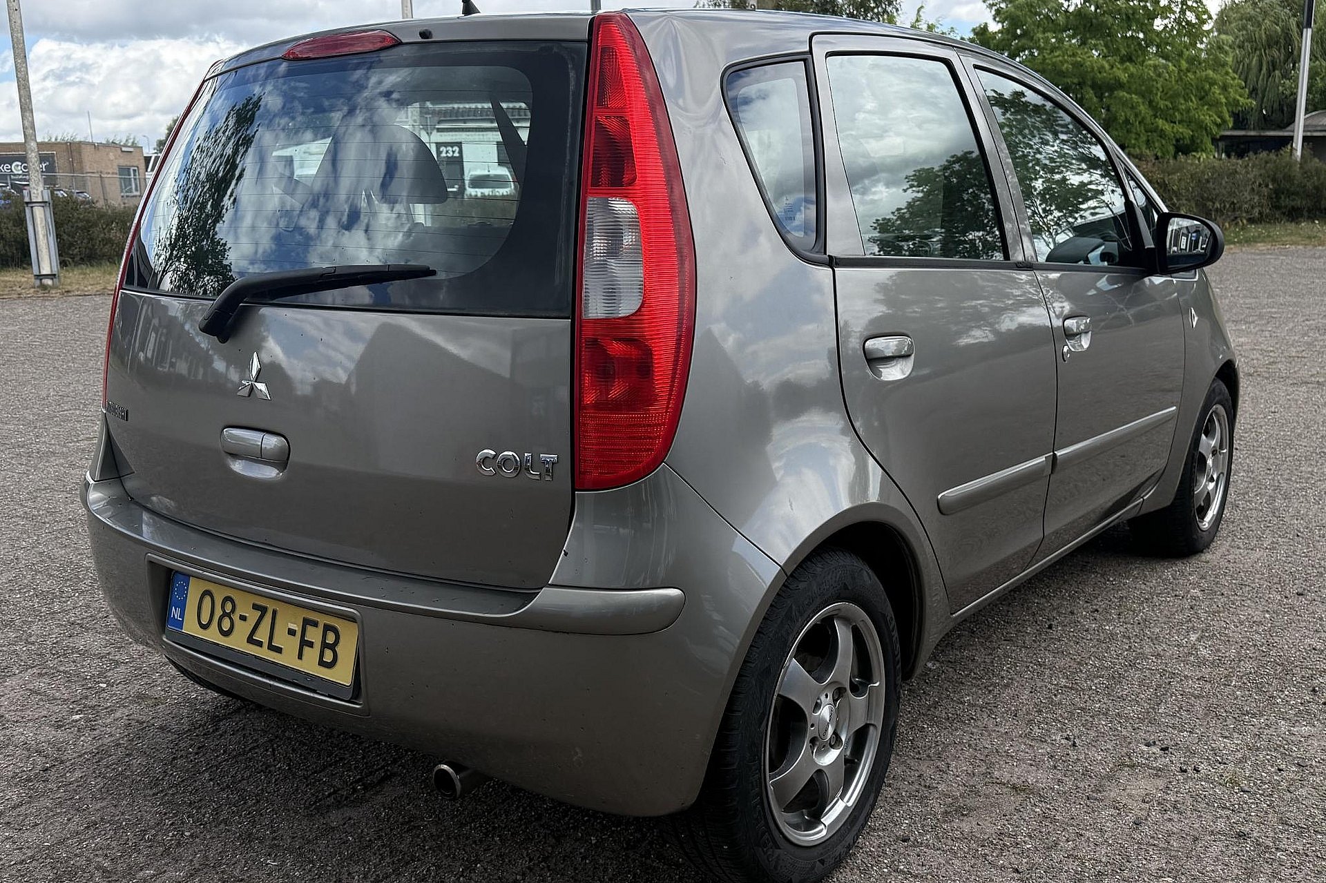 Mitsubishi Colt