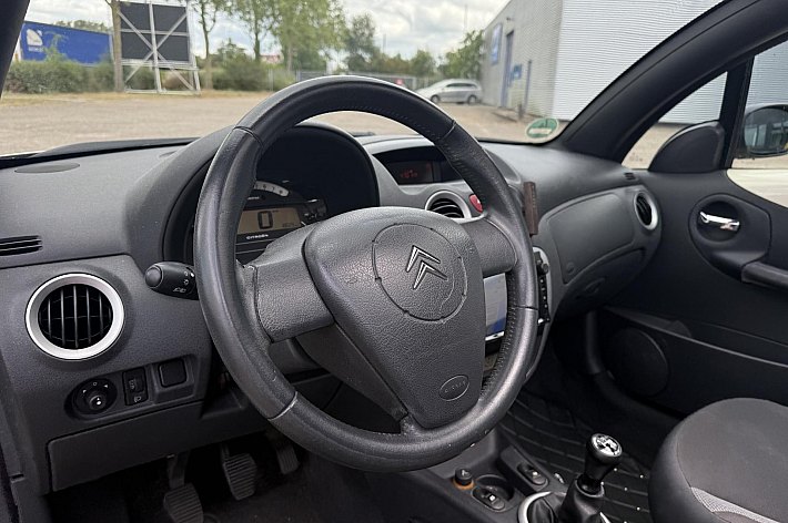 Citroën C3 Pluriel 1.4i AIRCO (STEENKOUD), 4 ELECT RAMEN, NAVI, BLUETOOTH, CV, SPLINTERNIEUWE KOPPELING, BOEKJES