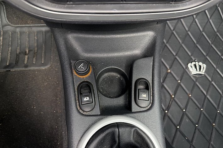 Citroën C3 Pluriel 1.4i AIRCO (STEENKOUD), 4 ELECT RAMEN, NAVI, BLUETOOTH, CV, SPLINTERNIEUWE KOPPELING, BOEKJES