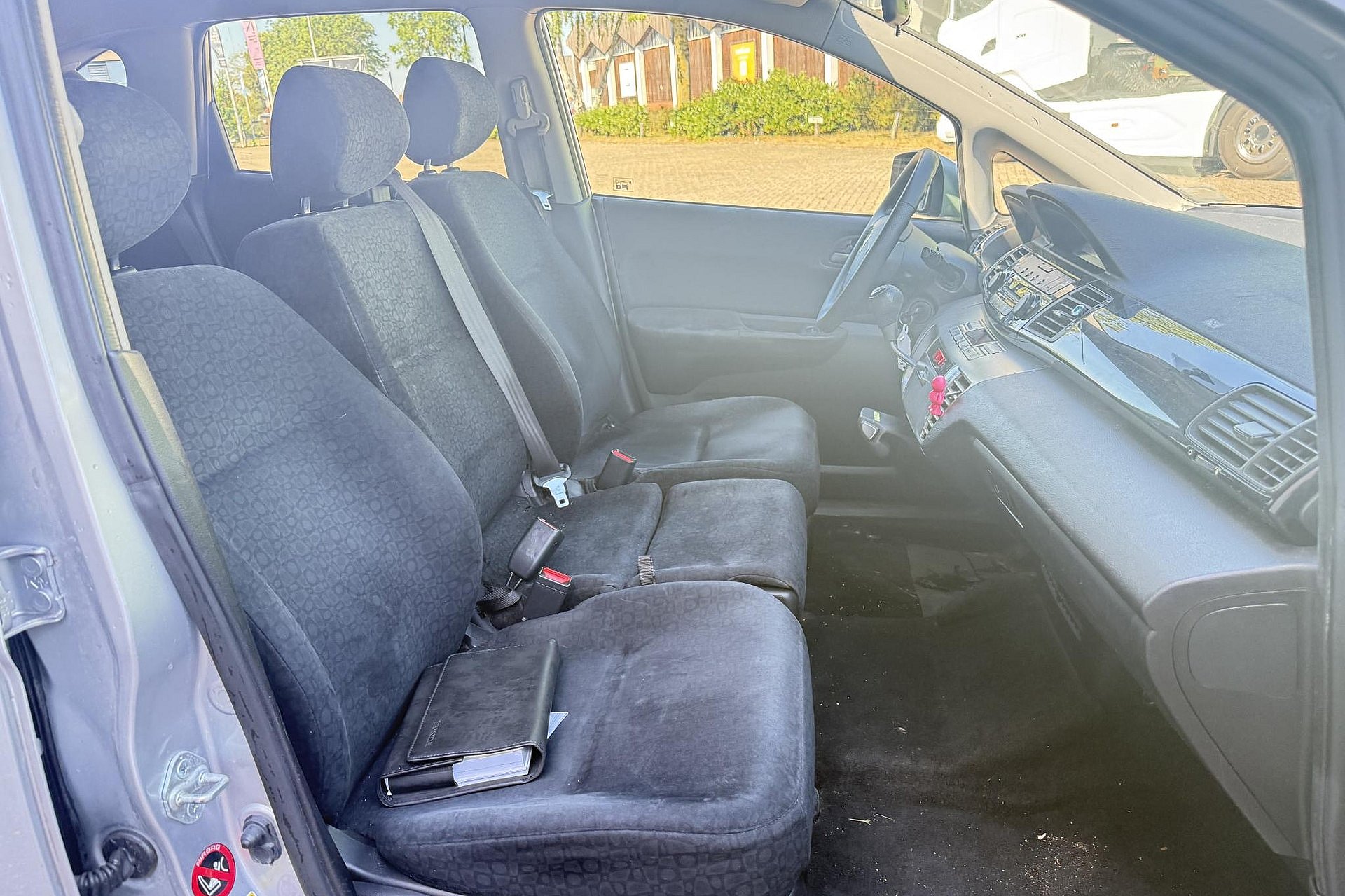 Honda FR-V