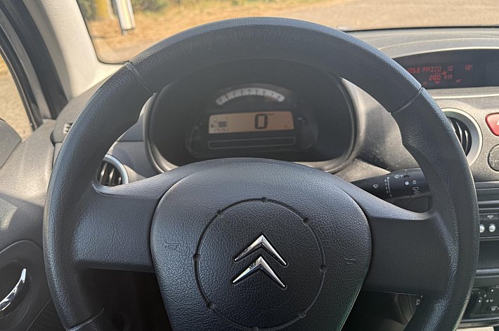 Citroën C3 1.4i Ligne Prestige , AIRCO, 5 DEURS, CV, PDC, 175.751 KM NAP, RIJDT ECHT SUPER, GEEN RAMMELTJES, GOED ONDERHOUDEN,