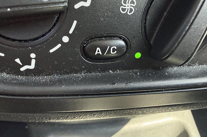 Citroën C3 1.4i Ligne Prestige , AIRCO, 5 DEURS, CV, PDC, 175.751 KM NAP, RIJDT ECHT SUPER, GEEN RAMMELTJES, GOED ONDERHOUDEN,