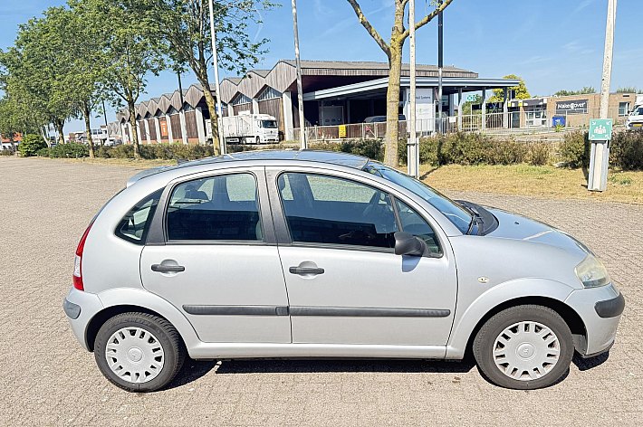 Citroën C3 1.4i Ligne Prestige , AIRCO, 5 DEURS, CV, PDC, 175.751 KM NAP, RIJDT ECHT SUPER, GEEN RAMMELTJES, GOED ONDERHOUDEN,