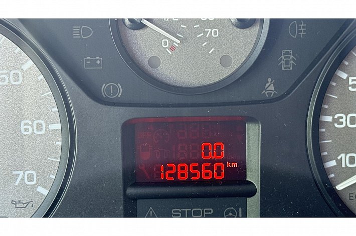 Citroën Berlingo 1.6 VTi Tendance , AIRCO, DUBBEL SCHUIFDEUR, CRUISE,  MULTISPACE, TREKHAAK, PDC, ELECTR RAMEN, GOED ONDERHOUDEN, BOEKJES AANWEZIG, NETTE AUTO
