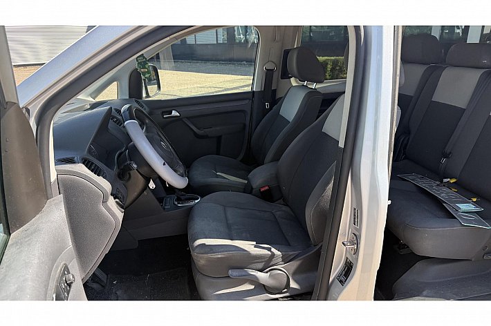 Volkswagen Caddy Maxi 1.6 TDI Trendline , AUTOMAAT, AIRCO, NAVI, INRIJPLAAT VOOR ROLSTOEL/SCOOTMOBIEL, EXPORTPRIJS !!!!