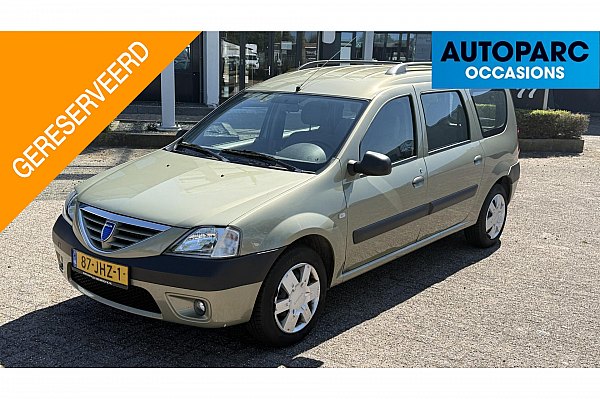 Dacia Logan MCV 1.6-16V Lauréate , AIRCO, TREKHAAK, ELECTR RAMEN VOOR, BOEKJES RIJDT PERFECT, RUIME BETAALBARE GEZINSAUTO