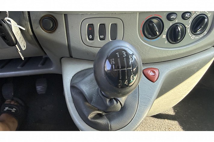 Opel Vivaro 2.0 CDTI L2H1 DC , AIRCO, ELECTR RAMEN, RIJDT EN SCHAKELT GOED, LIFTJE BLIJFT BIJ EXPORT ERIN, VOOR IN NL GAAT HIJ ER UIT!