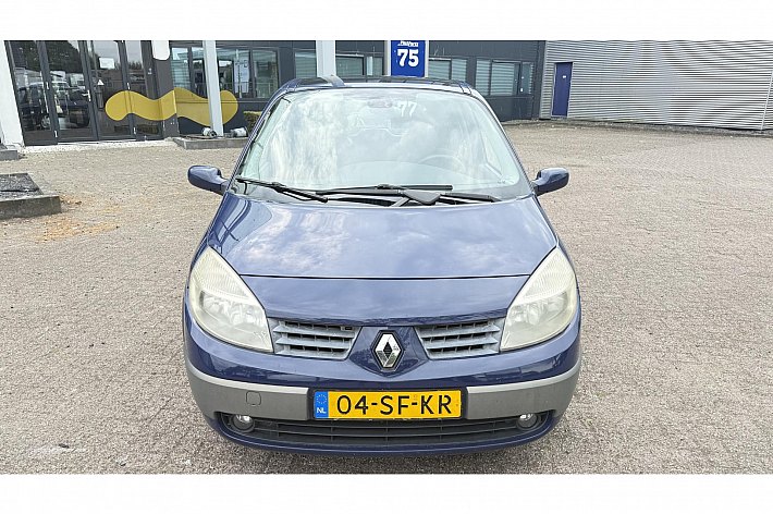 Renault Scénic 1.6-16V Privilège Luxe , AIRCO, ELECTR RAMEN, TREKHAAK, INRUILER ZOMEENEMEN, PROEFRIJDEN EN NAKIJKEN GEEN PROBLEEM, GARANTIE GEEN .