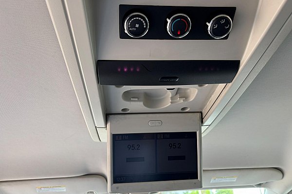 Chrysler Grand Voyager 3.8 V6 Limited , SWIVEL&GO, AIRCO, BTW-AUTO, CRUISE, NAVI, AUTOMAAT, CAMERA, LEER/ALCANTARA, DRAAISTOELEN, BOEKJES, ETC, ETC. DRAAISTOELEN