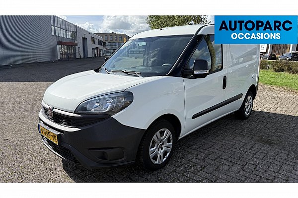 Fiat Doblò Cargo 1.6 MJ L1H1 ECO JET ,AIRCO, EURO 6, 3 PERSOONS, ELECTR RAMEN, NAVI, EURO 6, ACHTER DEUREN, NETJES ONDERHOUDEN, BTW AUTO, BOEKJES AANWEZIG
