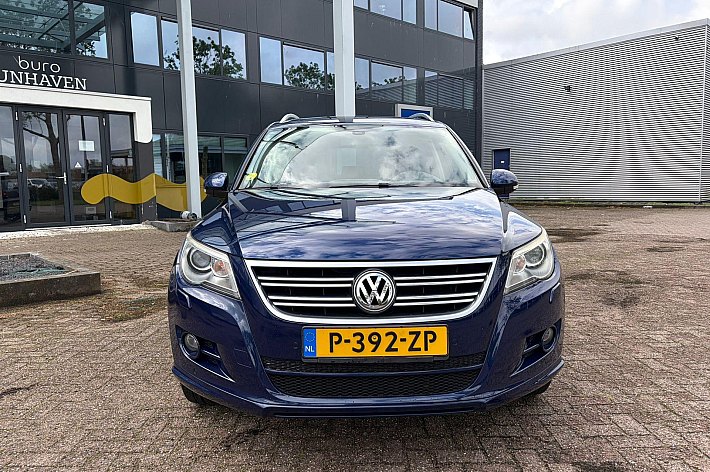 Volkswagen Tiguan 2.0 TSI Track&Field 4Motion , PANO, LEDER, AUTOMAAT, PDC, CRUISE CONTROLE, 200 PK, R LINE SPORTSTUUR, AUTOMATISCH INPARKEREN, VREDESTEIN BANDEN, ELECTR STOELEN, RAMEN EN SPIEGELS, VOLLE AUTO !!