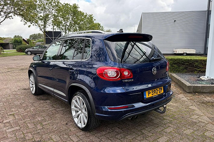 Volkswagen Tiguan 2.0 TSI Track&Field 4Motion , PANO, LEDER, AUTOMAAT, PDC, CRUISE CONTROLE, 200 PK, R LINE SPORTSTUUR, AUTOMATISCH INPARKEREN, VREDESTEIN BANDEN, ELECTR STOELEN, RAMEN EN SPIEGELS, VOLLE AUTO !!