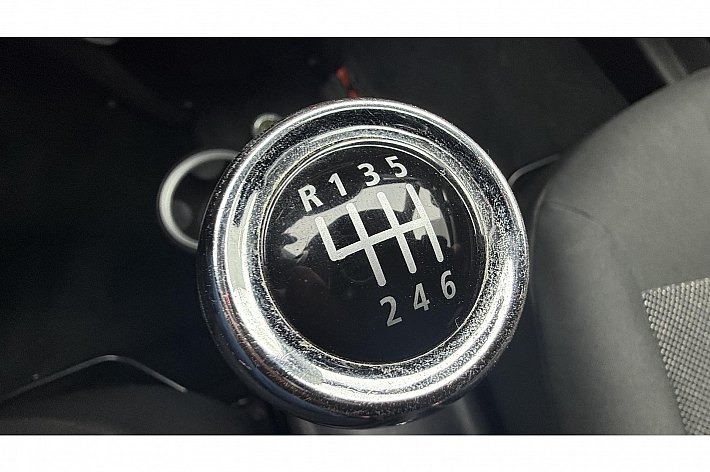 MINI 3-deurs 1.4 One , 92.274 KM !!, DUBBEL PANORAMADAK, AIRCO, ELECTR RAMEN EN SPIEGELS, GOED ONDERHOUDEN BOEKJES EN FACTUREN AANWEZIG, ZGAN BANDEN, 14 JAAR BIJ DE VOORGAANDE EIGENAAR IN BEZIT GEWEEST