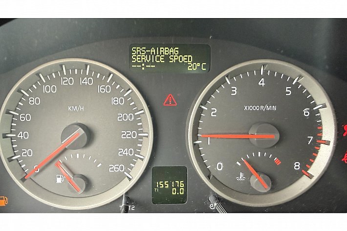 Volvo C30 2.0 Momentum , AIRCO, CRUISE, 155.176 NAP, BOEKJES AANWEZIG, GOED ONDERHOUDEN, OPTISCH WAT BESCHADIGD, REMSCHIJVEN VOORZIJDE BEETJE KROM, MEENEEMPRIJS VOOR DEZE UNIEKE EN SNELLE C30, VOOR DE LIEFHEBBER MET UNIEK LAGE KM STAND !!!