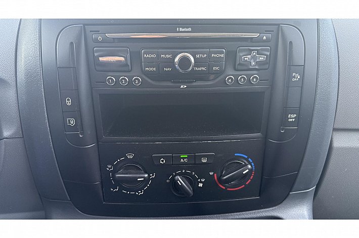 Peugeot Expert 229 2.0 HDI L2H1 DC Profit+ , AIRCO, CRUISE, NAVI, EXPORT, STUURBEKRACHTIGING WERKT NIET, RIJDT PERFECT, SCHAKELT PERFECT, GOED ONDERHOUDEN BOEKJES AANWEZIG, DE PRIJS IS EXPORT PRIJS !!!