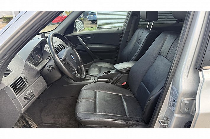BMW X3 3.0i , AUTOMAAT, LEDER, AIRCO, CRUISE CONTROLE, BOEKJE, AWD, YOUNGTIMER, ZEER GOED RIJDENDE X3