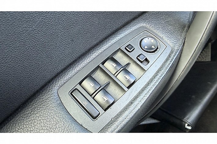 BMW X3 3.0i , AUTOMAAT, LEDER, AIRCO, CRUISE CONTROLE, BOEKJE, AWD, YOUNGTIMER, ZEER GOED RIJDENDE X3