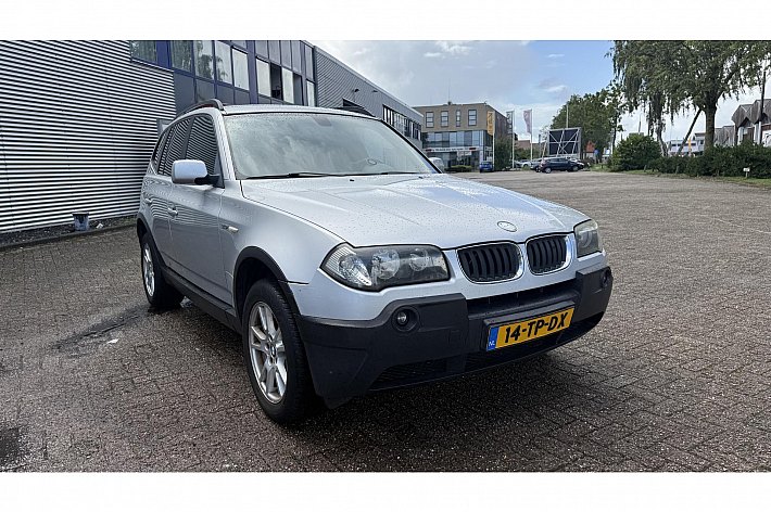 BMW X3 3.0i , AUTOMAAT, LEDER, AIRCO, CRUISE CONTROLE, BOEKJE, AWD, YOUNGTIMER, ZEER GOED RIJDENDE X3