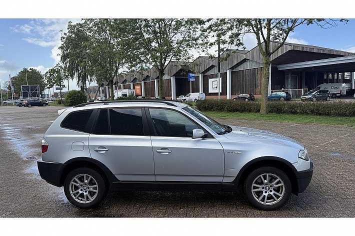 BMW X3 3.0i , AUTOMAAT, LEDER, AIRCO, CRUISE CONTROLE, BOEKJE, AWD, YOUNGTIMER, ZEER GOED RIJDENDE X3