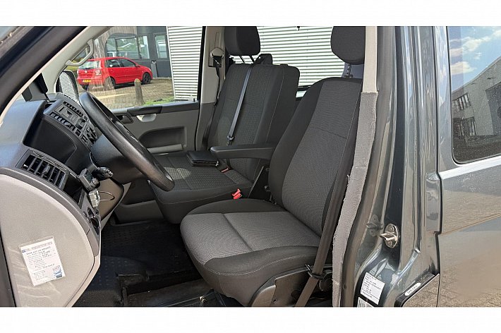 Volkswagen Transporter 2.5 TDI 340 Budgetline DC , EXPORT, AUTOMAAT, AIRCO, CRUISE, LIFT, VOLLEDIG ONDERHOUDEN, RIJDT GOED, LINKS EN RECHTS WAT BESCHADIGING ZIE FOTOS
