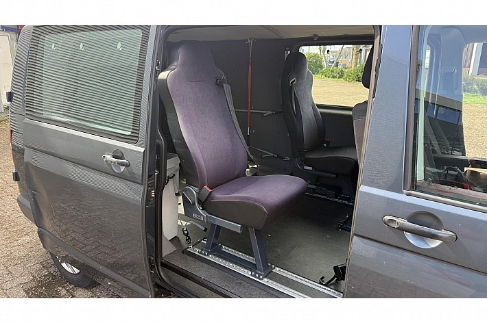 Volkswagen Transporter 2.5 TDI 340 Budgetline DC , EXPORT, AUTOMAAT, AIRCO, CRUISE, LIFT, VOLLEDIG ONDERHOUDEN, RIJDT GOED, LINKS EN RECHTS WAT BESCHADIGING ZIE FOTOS
