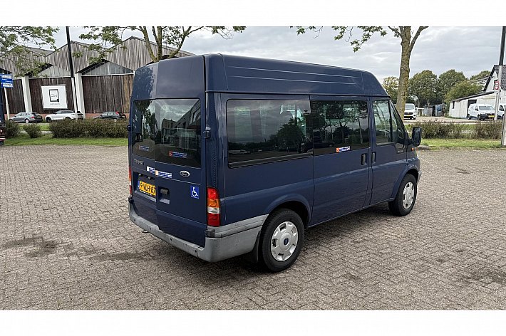 Ford Transit 300S 2.4TDdi , EXPORT, AUTOMAAT, 137.380 KM, HOGE UITVOERING, ROLSTOELLIFT, ELECTR VERSTELBARE STOEL, SCHUIFDEUR, OOK IDEAAL VOOR OMBOUW CAMPER, BIJ EXPORT BLIJFT LIFT ER IN, VOOR IN NL GAAT HIJ ER UIT !!!RIJDT EN SCHAKELT 100%