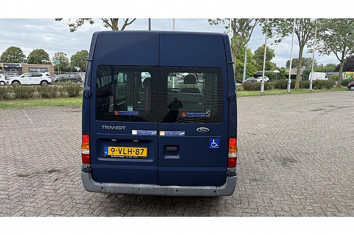 Ford Transit 300S 2.4TDdi , EXPORT, AUTOMAAT, 137.380 KM, HOGE UITVOERING, ROLSTOELLIFT, ELECTR VERSTELBARE STOEL, SCHUIFDEUR, OOK IDEAAL VOOR OMBOUW CAMPER, BIJ EXPORT BLIJFT LIFT ER IN, VOOR IN NL GAAT HIJ ER UIT !!!RIJDT EN SCHAKELT 100%