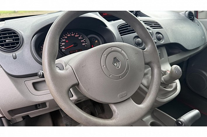 Renault Kangoo Family 1.6 Authentique , AIRCO, 2x SCHUIFDEUR, DISTRIBUTIE KAN NOG 60.000 KM MEE, TREKHAAK, RIJDT EN SCHAKELT GOED, VOORDELIG EN VEEL RUIMTE
