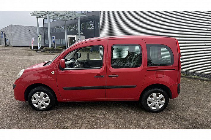 Renault Kangoo Family 1.6 Authentique , AIRCO, 2x SCHUIFDEUR, DISTRIBUTIE KAN NOG 60.000 KM MEE, TREKHAAK, RIJDT EN SCHAKELT GOED, VOORDELIG EN VEEL RUIMTE