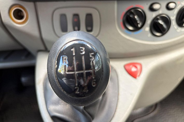 Opel Vivaro 2.0 CDTI L1H2 DC , AIRCO, INVALIDELIFT, 6 BAK, 5 PERSOONS OP KENTEKEN, EXPORT !!!!  DC , RIJDT EN SCHAKELT GOED