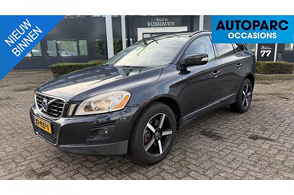 Volvo XC60 3.2 AWD R-Design , 4WD, AIRCO, AUTOMAAT, UNIEK LEDEREN INTERIEUR, , PANODAK, TREKHAAK, CRUISE CONTROLE, BOEKJES KEURIG ONDERHOUDEN,