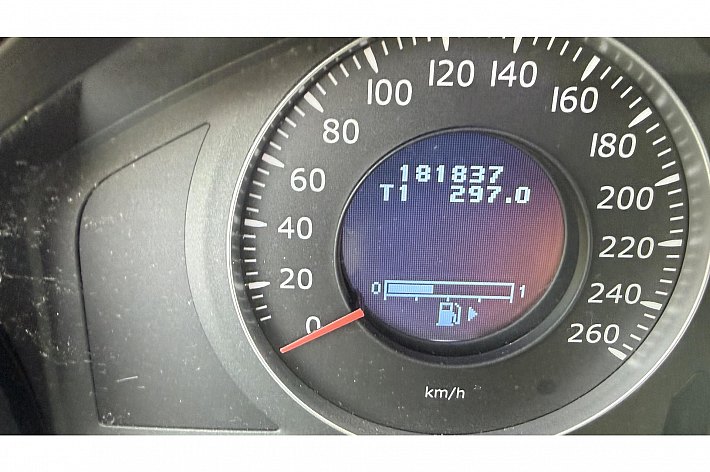 Volvo XC60 3.2 AWD R-Design , 4WD, AIRCO, AUTOMAAT, UNIEK LEDEREN INTERIEUR, , PANODAK, TREKHAAK, CRUISE CONTROLE, BOEKJES KEURIG ONDERHOUDEN,