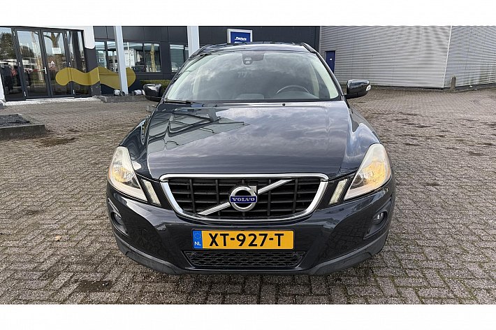 Volvo XC60 3.2 AWD R-Design , 4WD, AIRCO, AUTOMAAT, UNIEK LEDEREN INTERIEUR, , PANODAK, TREKHAAK, CRUISE CONTROLE, BOEKJES KEURIG ONDERHOUDEN,