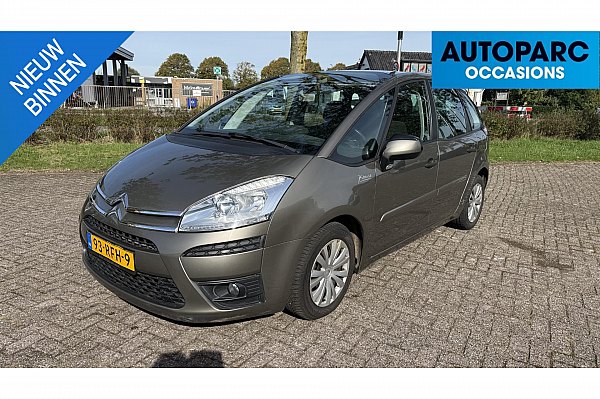 Citroën C4 Picasso 1.6 VTi Attraction , 119.102 KM NAP, AIRCO, DEALER ONDERHOUDEN, TREKHAAK, BOEKJES, RUIME GEZINSAUTO, AUTO HEEFT DIVERSE LAK SCHAAFPLEKJES, RIJDT HIJ NIET MINDER OM, MAAR IS DAAR DOOR WEL SCHERP GEPRIJSD !!!