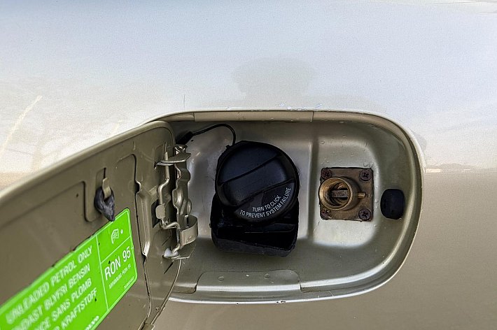 Volvo V40 1.8 144.471 KM, NAP, LPG G3, TREKHAAK, CRUISE CONTROLE, BOEKJES, RIJDT PERFECT, GOEDKOOP LPG TANKEN IN DEZE DURE TIJDEN