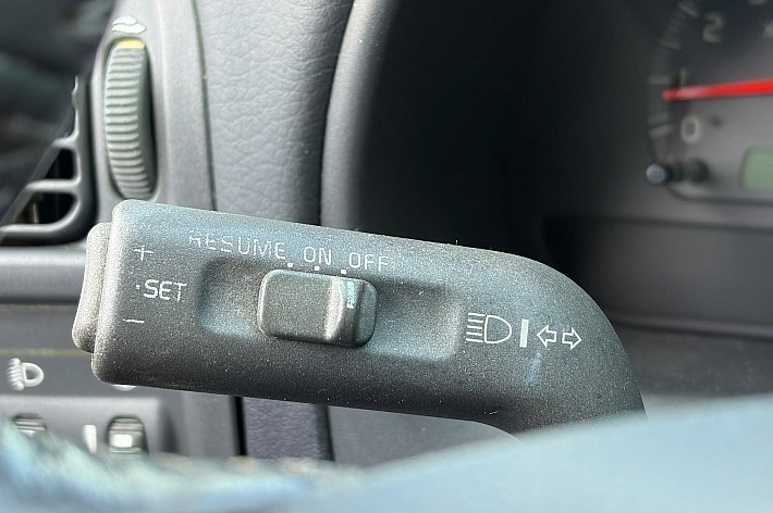 Volvo V40 1.8 144.471 KM, NAP, LPG G3, TREKHAAK, CRUISE CONTROLE, BOEKJES, RIJDT PERFECT, GOEDKOOP LPG TANKEN IN DEZE DURE TIJDEN