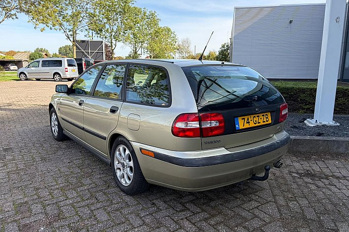 Volvo V40 1.8 144.471 KM, NAP, LPG G3, TREKHAAK, CRUISE CONTROLE, BOEKJES, RIJDT PERFECT, GOEDKOOP LPG TANKEN IN DEZE DURE TIJDEN
