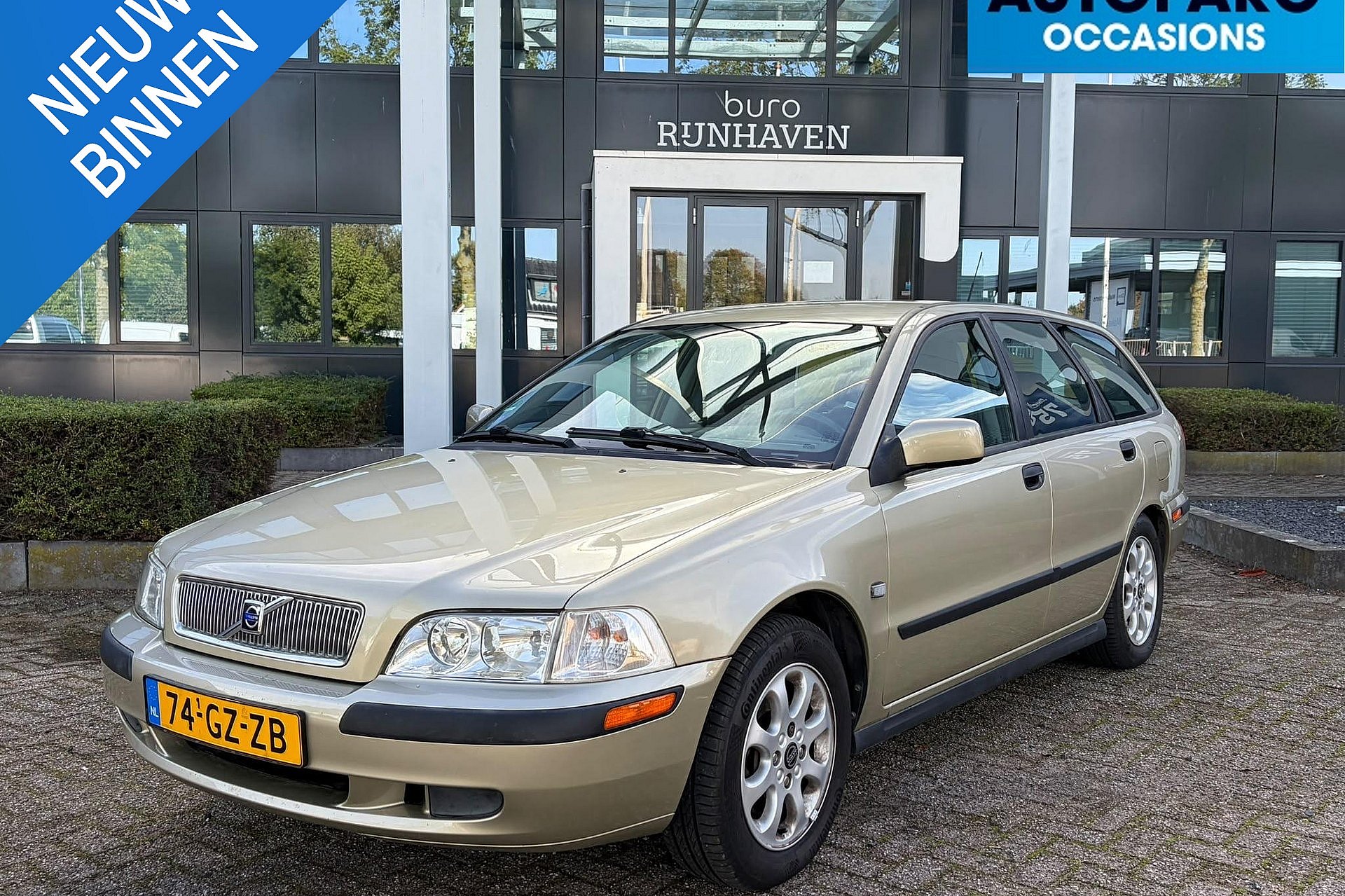 Volvo V40