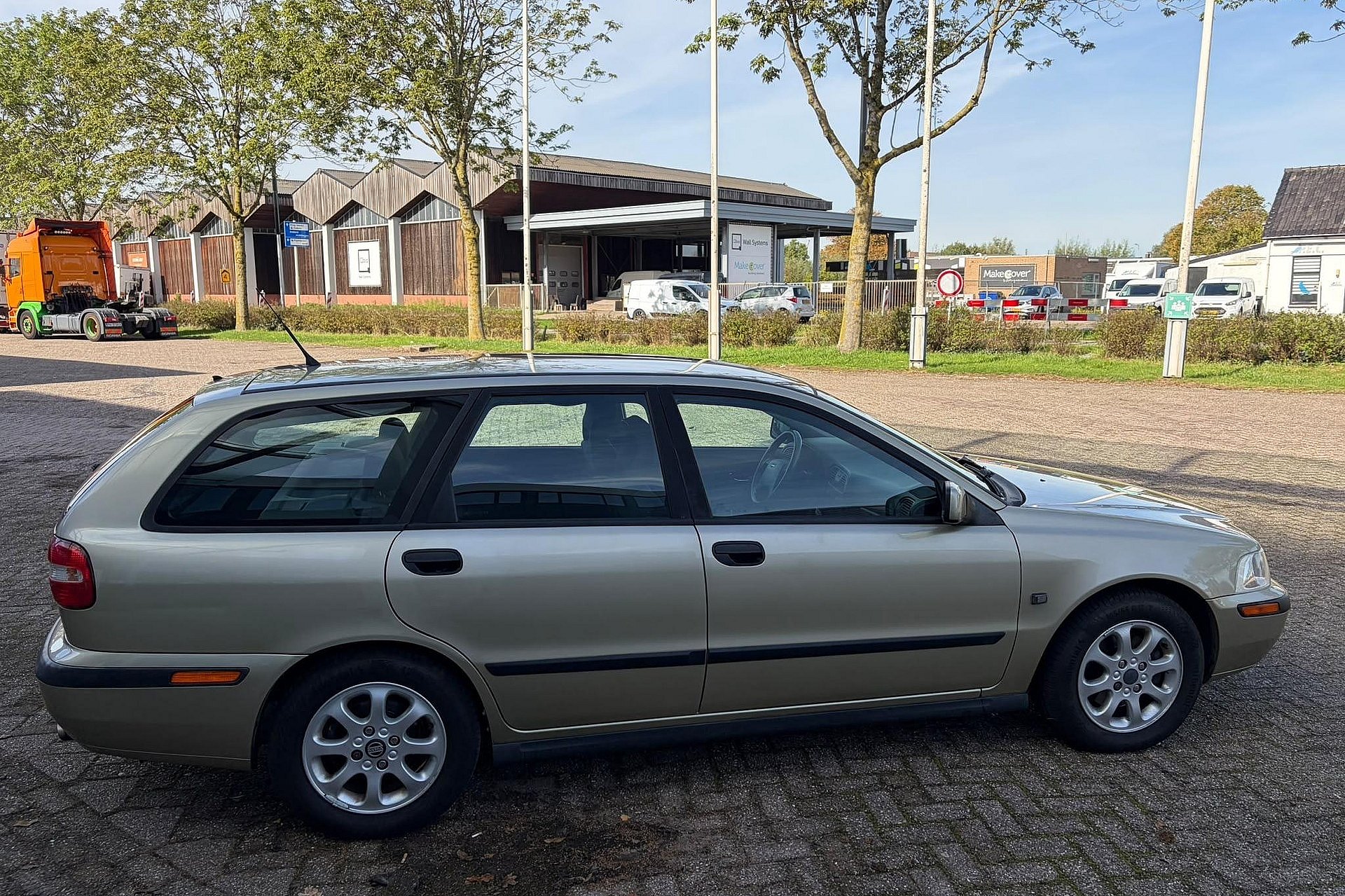 Volvo V40