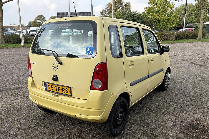 Opel Agila 1.0-12V Flexx cool , AIRCO, LEUKE VERKLEURDE GELE OPEL AGILA VOORZIEN VAN EEN NAP LAGE KM STAND, 5 DEUREN, ZUINIGE MOTOR,  RIJDT EN SCHAKELT HEERLIJK.