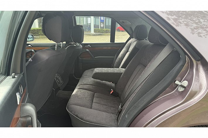 Mercedes-Benz S-Klasse 300 SE , S320, 3.2, AUTOMAAT, CLIMA. ELECTR VOORSTOELEN, SPIEGELS EN RAMEN, STOELVERWARMING, DUBBEL GLAS, CRUISE CONTROLE, ETC, DE KATHEDRAAL IS EEN VAN DE BEST GEBOUWDE MERCEDESSEN OOIT, BLIJVEND YOUNGTIMER!!