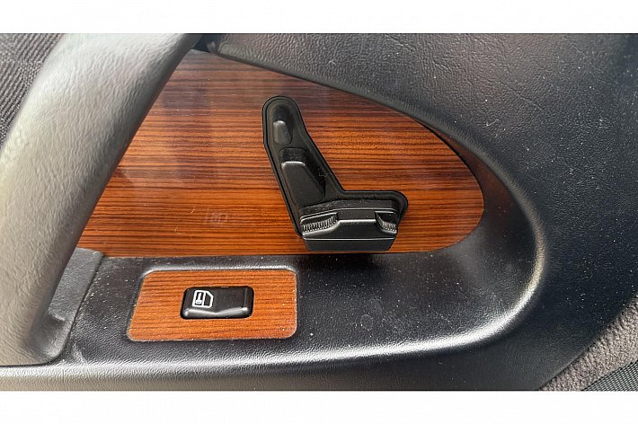 Mercedes-Benz S-Klasse 300 SE , S320, 3.2, AUTOMAAT, CLIMA. ELECTR VOORSTOELEN, SPIEGELS EN RAMEN, STOELVERWARMING, DUBBEL GLAS, CRUISE CONTROLE, ETC, DE KATHEDRAAL IS EEN VAN DE BEST GEBOUWDE MERCEDESSEN OOIT, BLIJVEND YOUNGTIMER!!