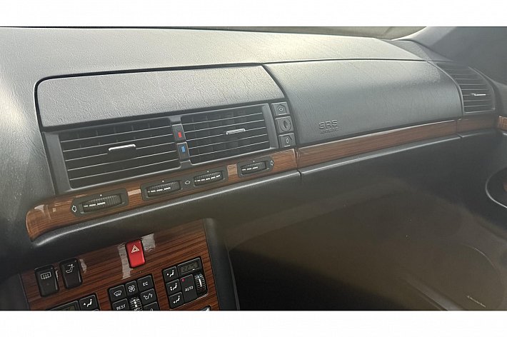 Mercedes-Benz S-Klasse 300 SE , S320, 3.2, AUTOMAAT, CLIMA. ELECTR VOORSTOELEN, SPIEGELS EN RAMEN, STOELVERWARMING, DUBBEL GLAS, CRUISE CONTROLE, ETC, DE KATHEDRAAL IS EEN VAN DE BEST GEBOUWDE MERCEDESSEN OOIT, BLIJVEND YOUNGTIMER!!