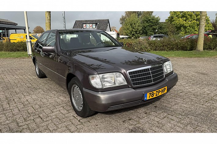 Mercedes-Benz S-Klasse 300 SE , S320, 3.2, AUTOMAAT, CLIMA. ELECTR VOORSTOELEN, SPIEGELS EN RAMEN, STOELVERWARMING, DUBBEL GLAS, CRUISE CONTROLE, ETC, DE KATHEDRAAL IS EEN VAN DE BEST GEBOUWDE MERCEDESSEN OOIT, BLIJVEND YOUNGTIMER!!