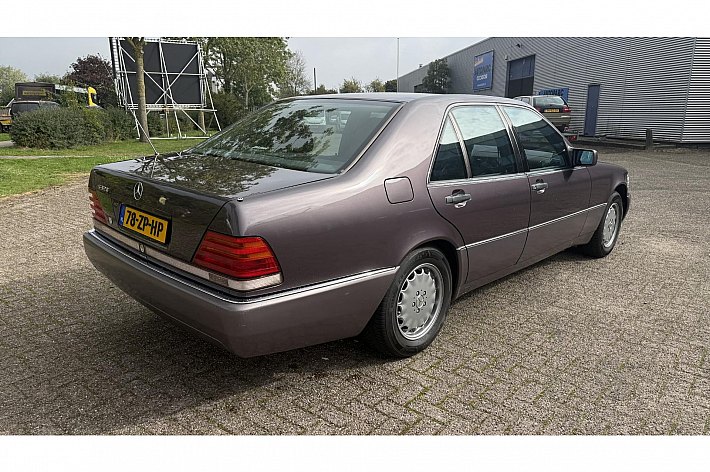 Mercedes-Benz S-Klasse 300 SE , S320, 3.2, AUTOMAAT, CLIMA. ELECTR VOORSTOELEN, SPIEGELS EN RAMEN, STOELVERWARMING, DUBBEL GLAS, CRUISE CONTROLE, ETC, DE KATHEDRAAL IS EEN VAN DE BEST GEBOUWDE MERCEDESSEN OOIT, BLIJVEND YOUNGTIMER!!