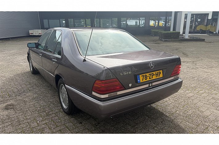 Mercedes-Benz S-Klasse 300 SE , S320, 3.2, AUTOMAAT, CLIMA. ELECTR VOORSTOELEN, SPIEGELS EN RAMEN, STOELVERWARMING, DUBBEL GLAS, CRUISE CONTROLE, ETC, DE KATHEDRAAL IS EEN VAN DE BEST GEBOUWDE MERCEDESSEN OOIT, BLIJVEND YOUNGTIMER!!