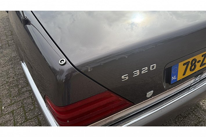 Mercedes-Benz S-Klasse 300 SE , S320, 3.2, AUTOMAAT, CLIMA. ELECTR VOORSTOELEN, SPIEGELS EN RAMEN, STOELVERWARMING, DUBBEL GLAS, CRUISE CONTROLE, ETC, DE KATHEDRAAL IS EEN VAN DE BEST GEBOUWDE MERCEDESSEN OOIT, BLIJVEND YOUNGTIMER!!
