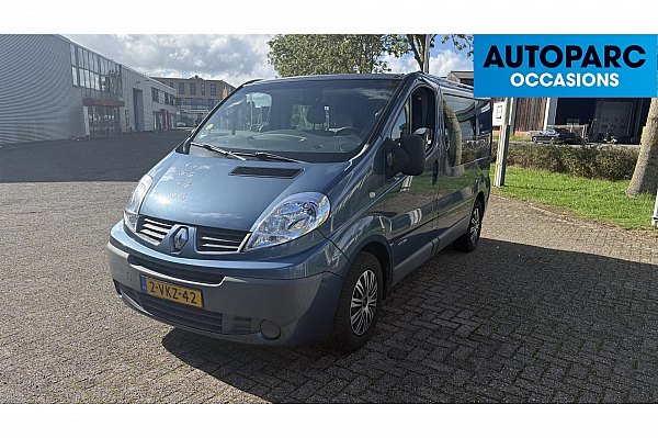 Renault Trafic 2.5 dCi T27 L1H1 , AIRCO, CRUISE, NAVI, APPLE CARPLAY, DUBBEL CABINE, TREKHAAK, ZEER NETTE EN GOED RIJDENDE AUTO, DEALERONDERHOUDEN, MET DE STERKE 2.5 MOTOR