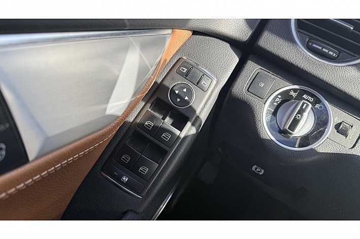 Mercedes-Benz C-Klasse Estate 180 Business Class Avantgarde , LEDER, NAVI, CRUISE, PDC, AUTOMAAT, IN SUPER MOOIE EN NETTE STAAT, RIJDT EN SCHAKELT PERFECT